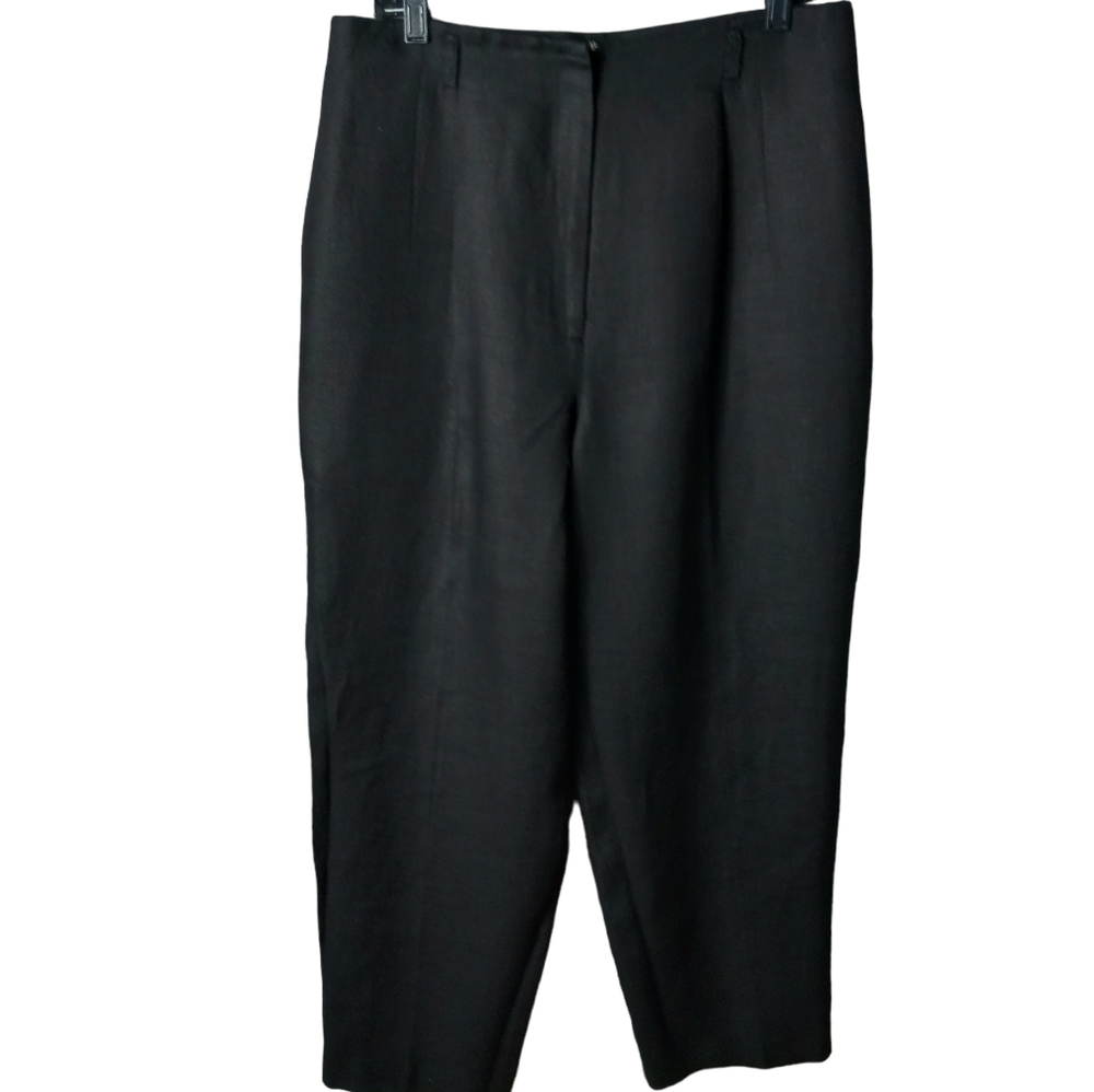 Talbots petite Irish Linen pants size 16 with a 32in waist 28in inseam.